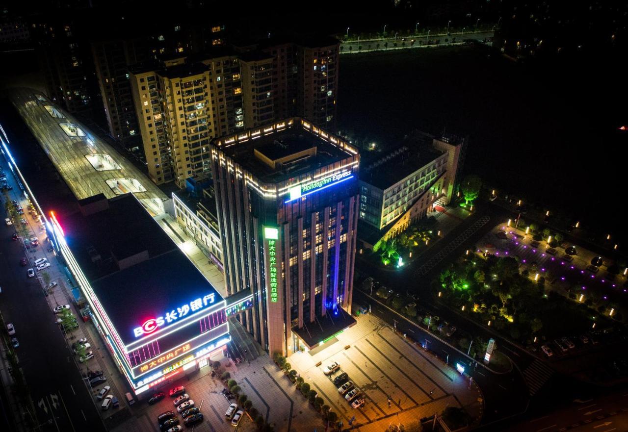 Holiday Inn Express - Liuyang Development Zone, An Ihg Hotel Bagian luar foto